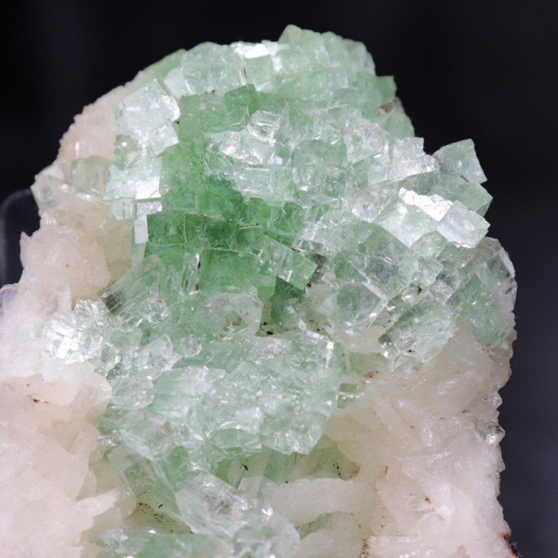 Apophyllite Disco Ball sur Stilbite - Inde