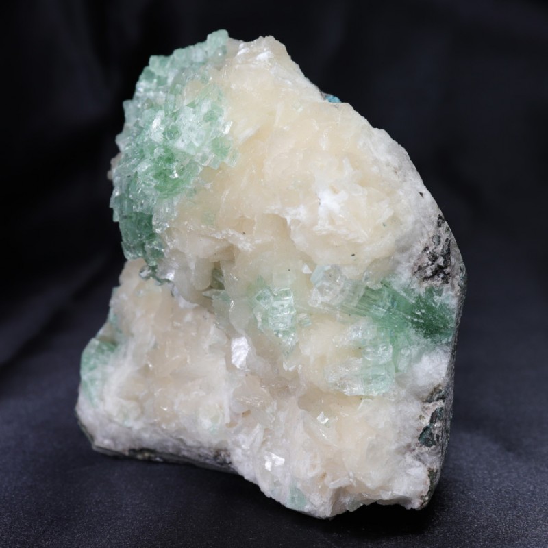 Apophyllite Disco Ball sur Stilbite - Inde