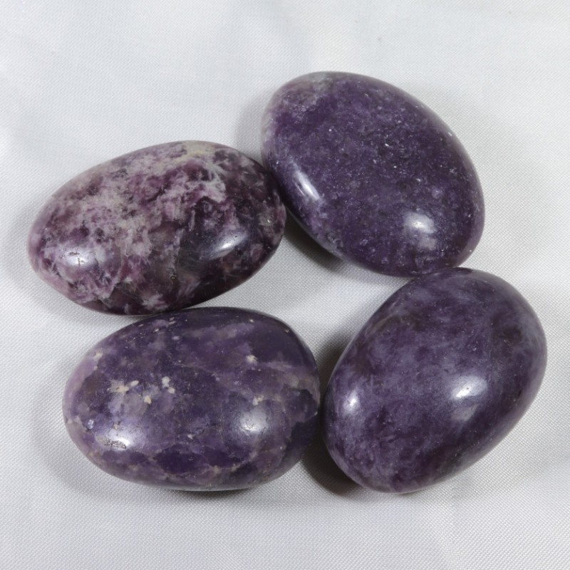 Grand galet Lépidolite