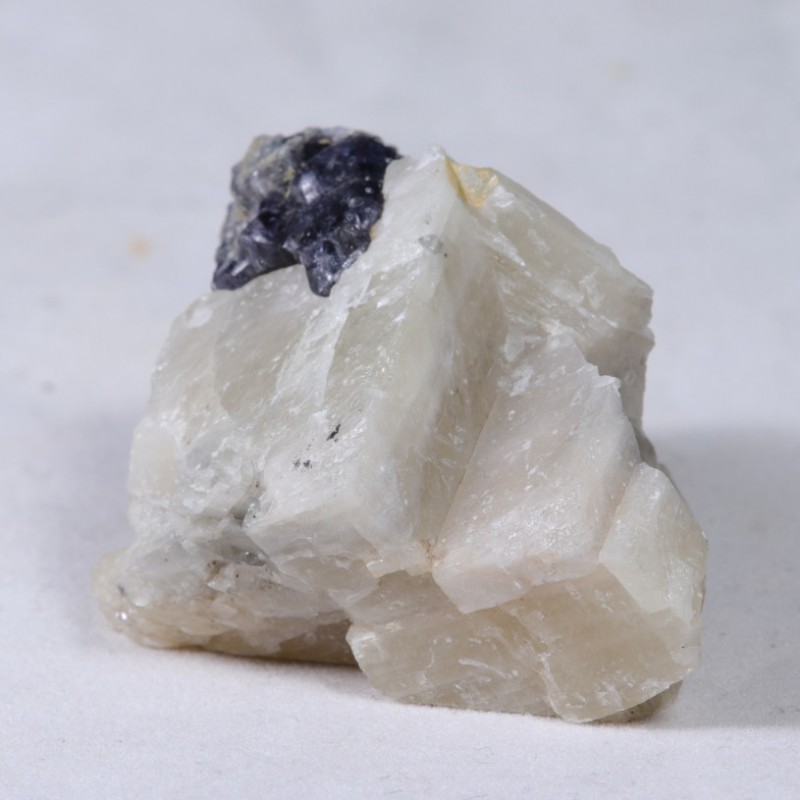 Spinelle sur Calcite - Madagascar