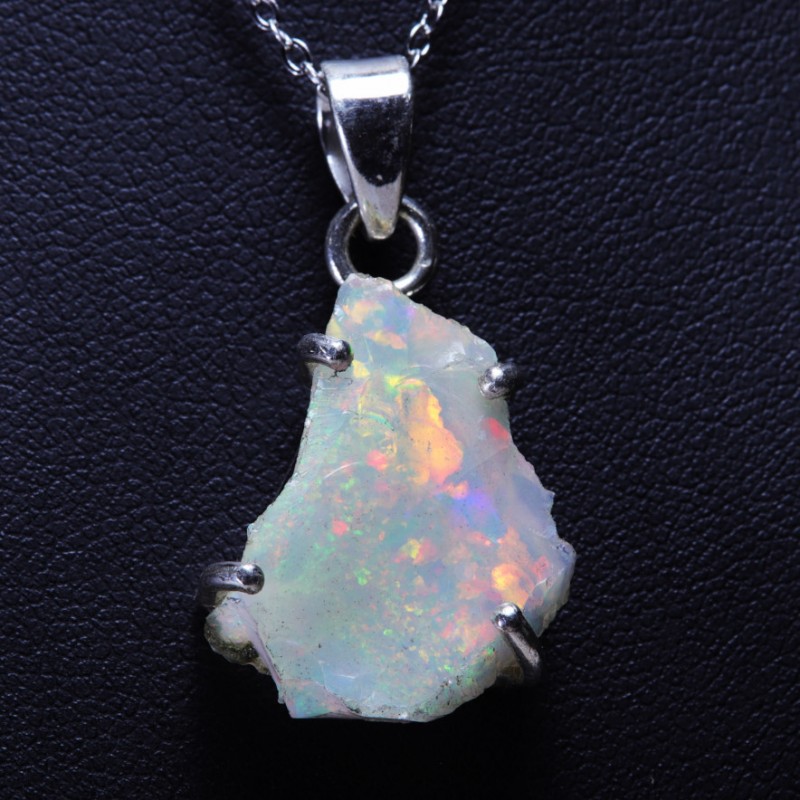 Pendentif Opale brute d'Ethiopie sertie argent 925