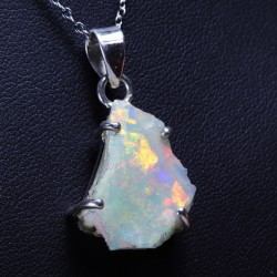 Pendentif Opale brute d'Ethiopie sertie argent 925