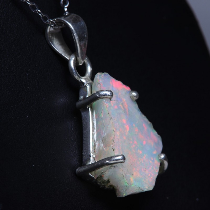 Pendentif Opale brute d'Ethiopie sertie argent 925