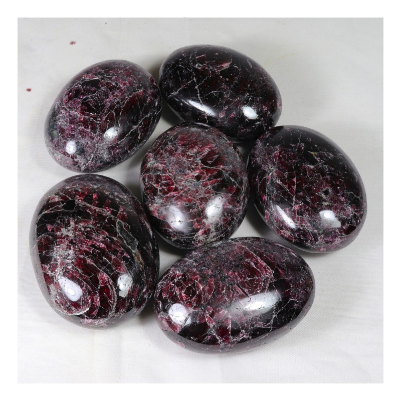 Grand galet Grenat Rhodolite