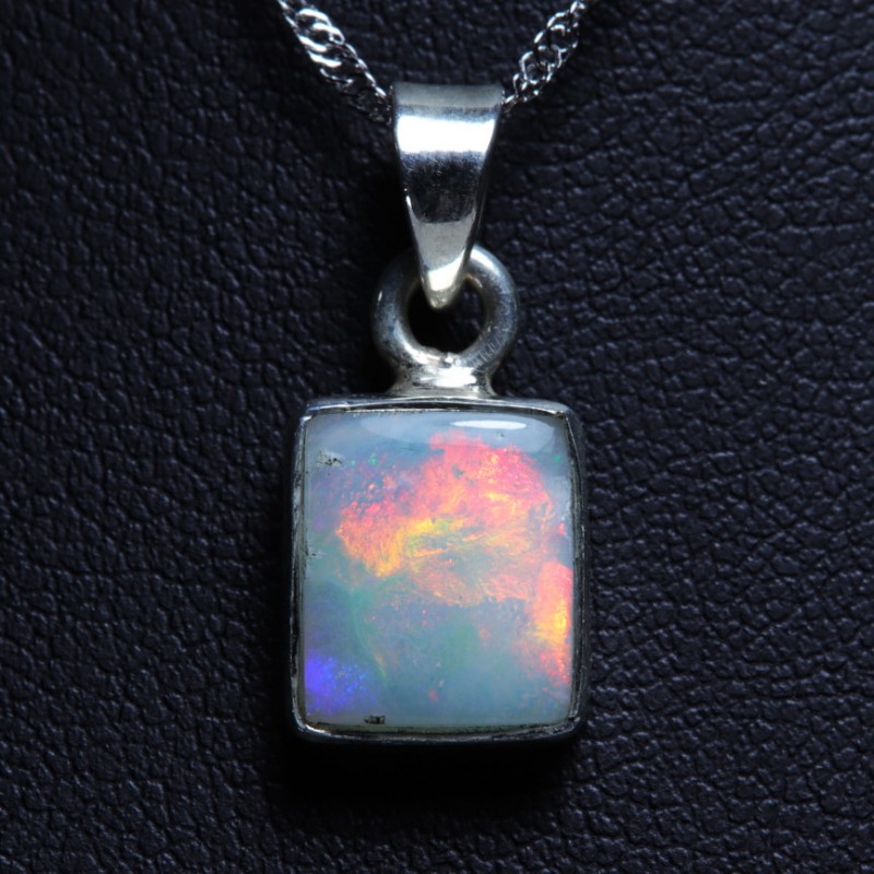 Pendentif Opale Noble d'Australie sertie argent 925