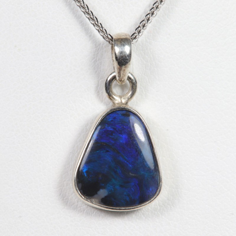 Pendentif Opale Noire d'Australie sertie argent 925