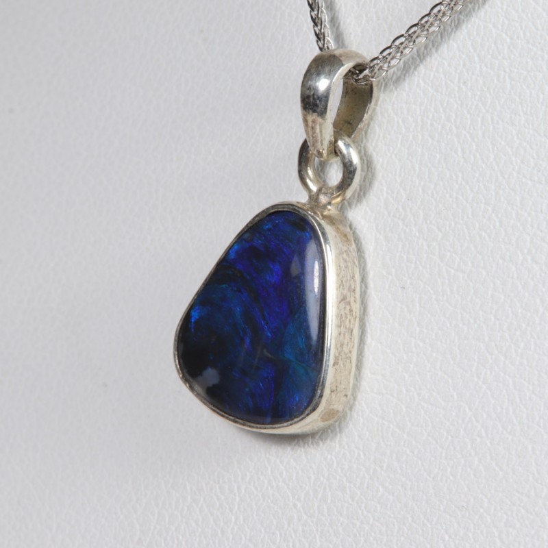 Pendentif Opale Noire d'Australie sertie argent 925