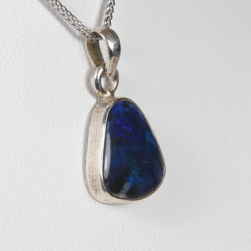 Pendentif Opale Noire d'Australie sertie argent 925