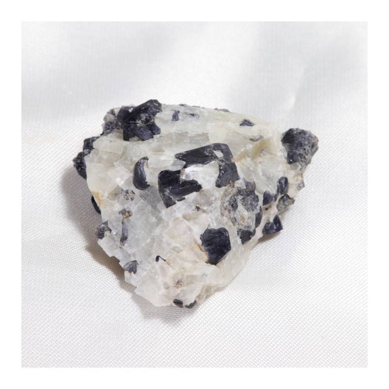 Spinelle sur Calcite - Madagascar