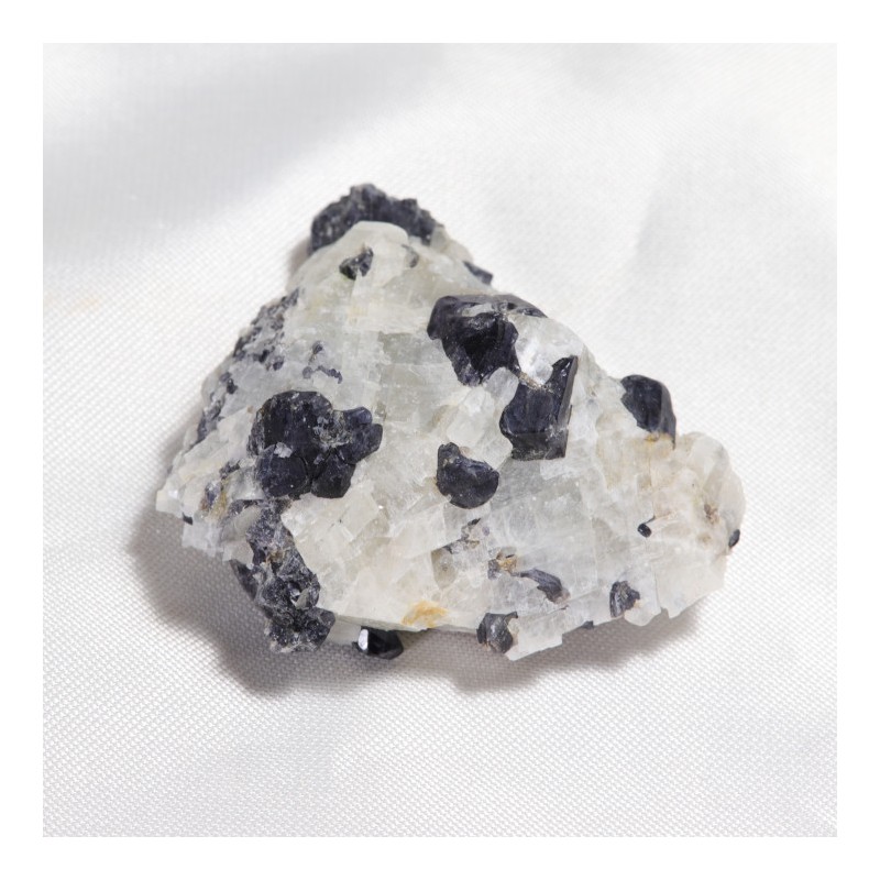 Spinelle sur Calcite - Madagascar