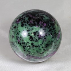 Sphère - Zoïsite à Rubis