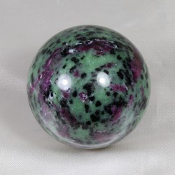 Sphère - Zoïsite à Rubis