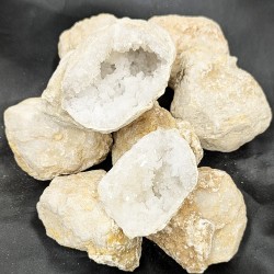 Lot de 3 Géodes de Quartz à...