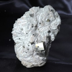 Pyrite sur matrice