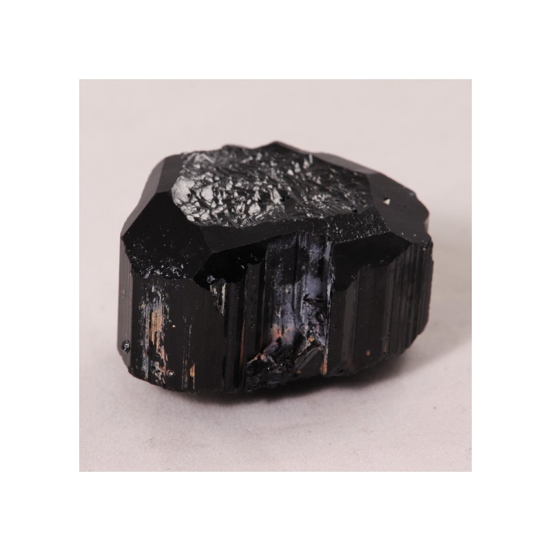 Pierre brute tourmaline noire