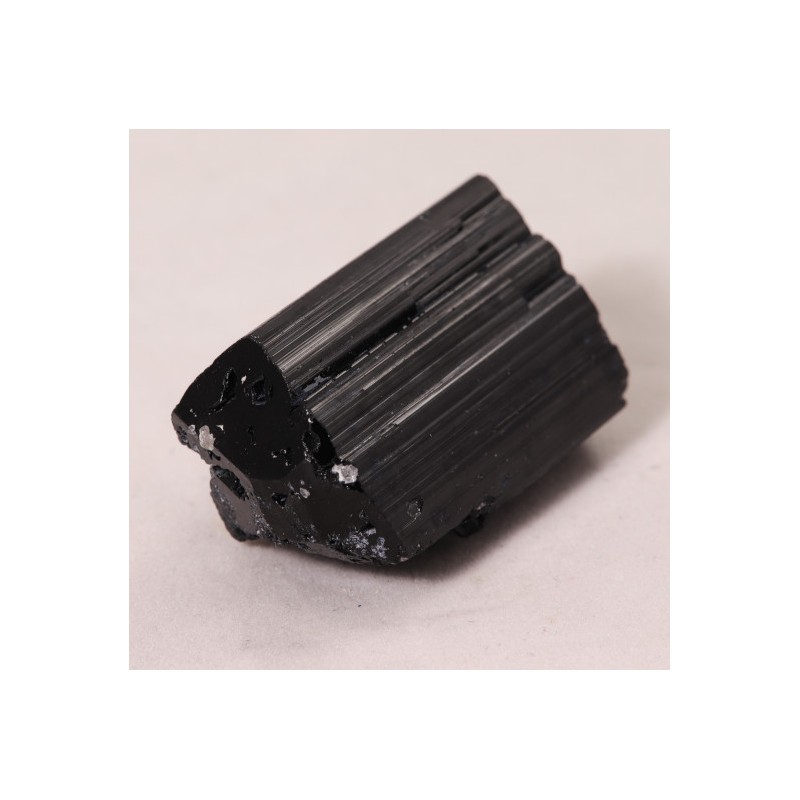 Pierre brute tourmaline noire