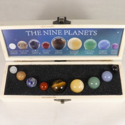 boite aux 9 planètes en pierre