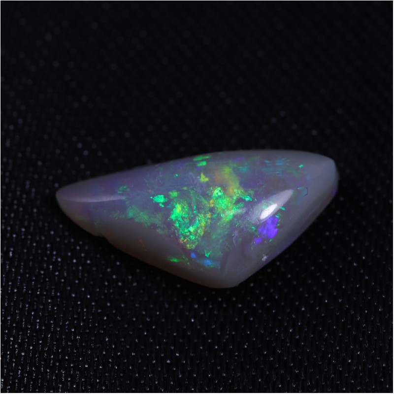 Opale noble - Lightning Ridge, Australie