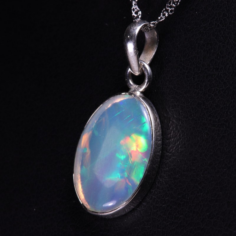 Pendentif Opale d'Ethiopie sertie argent 925