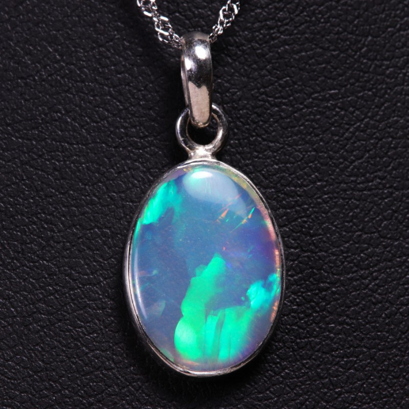 Pendentif Opale d'Ethiopie sertie argent 925