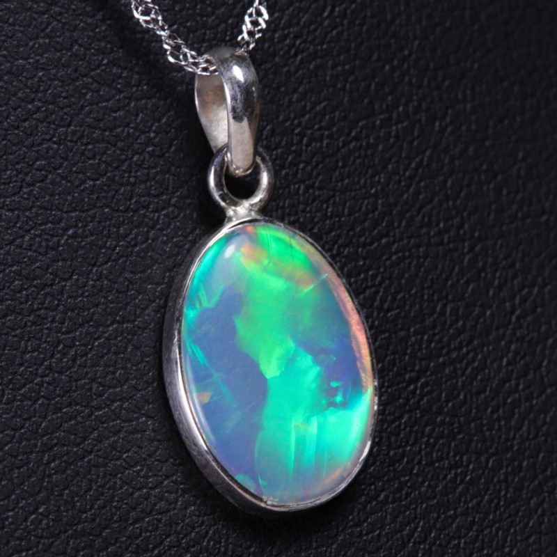Pendentif Opale d'Ethiopie sertie argent 925